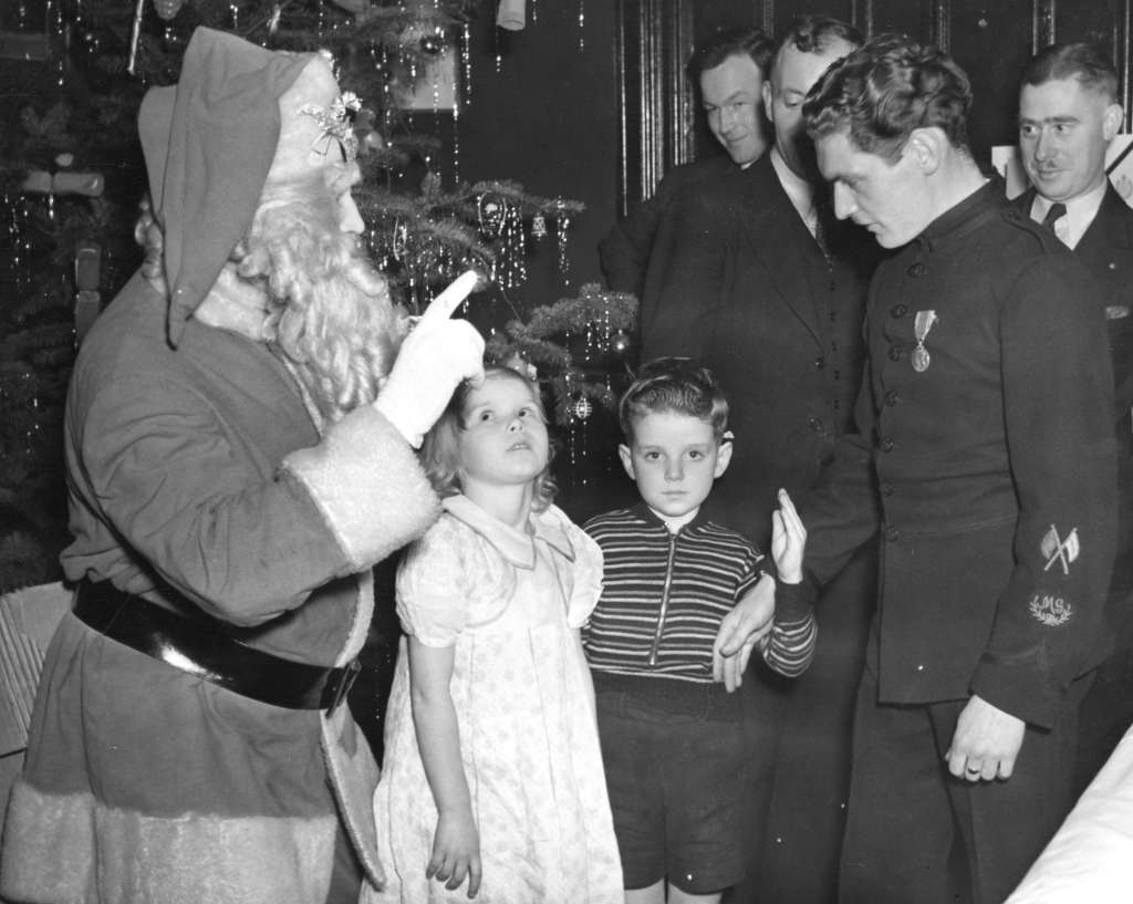 B.C. Regiment D.C.O.R. childrens' Christmas party; 1938. Image: Vancouver Archives