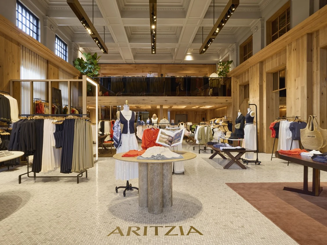 Aritzia Opens in Historic Kitsilano Landmark at 2199 West